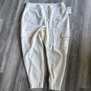 NWT Old Navy Ivory High Rise  Cargo Jogger Size XL